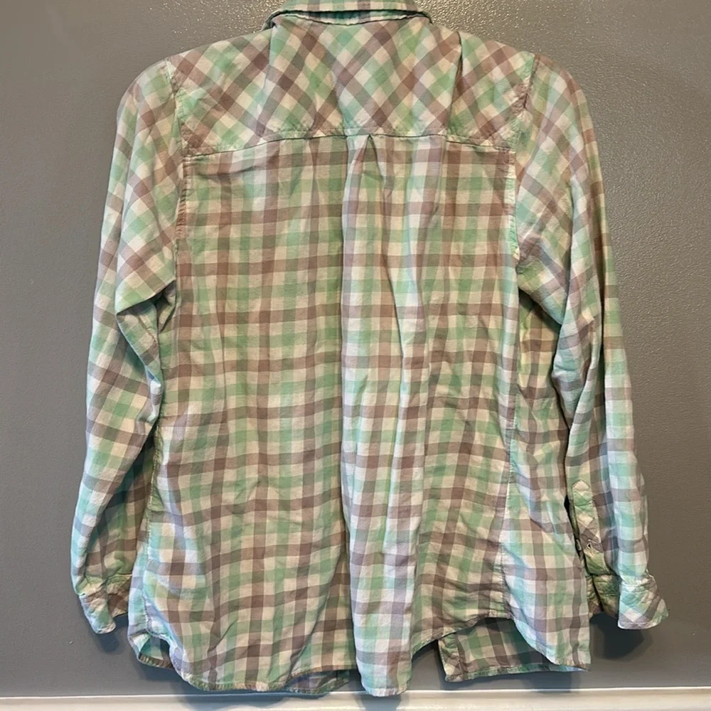 Croft & Barrow Green and Gray Casual Button Down Shirt - Picture 3 of 5